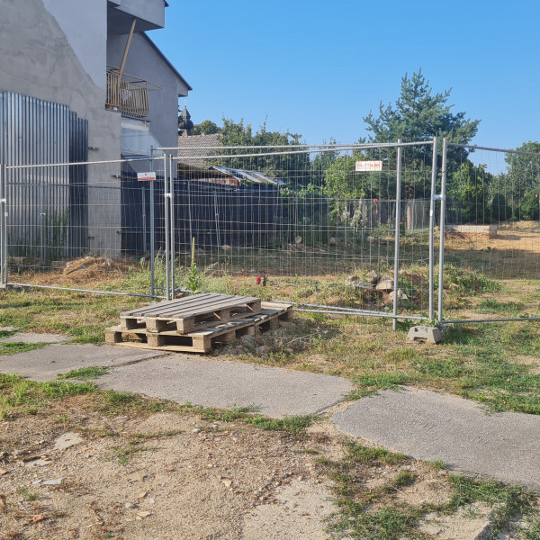 Pozemok s architektonickou štúdiou rodinného domu v obci Horné Dubové