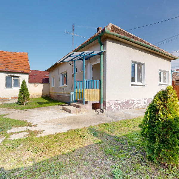 REZERVOVANÝ / 3D PREHLIADKA / Starší RD po čiastočnej rekonštrukcii
