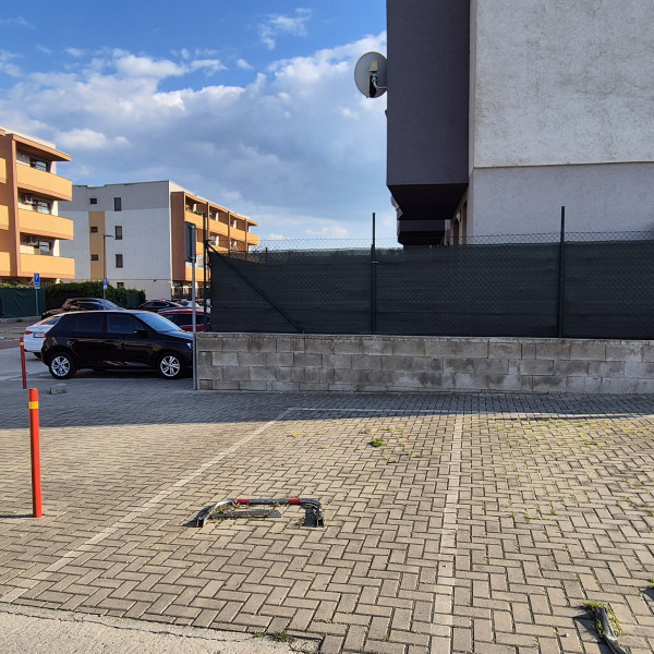 NA PREDAJ!!! Parkovacie státie na ul. Slávičia - Senec