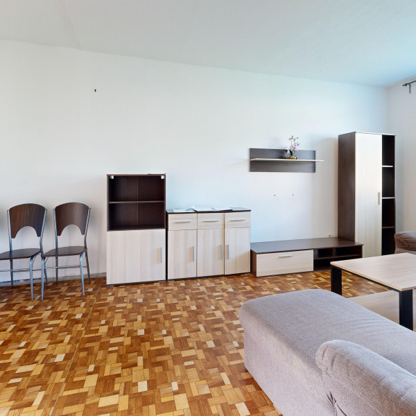 NA PREDAJ 3 IZBOVÝ BYT - KOMENSKÉHO, SMOLENICE