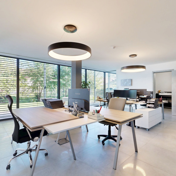 Na prenájom: moderný objekt s ateliérom – Oravné