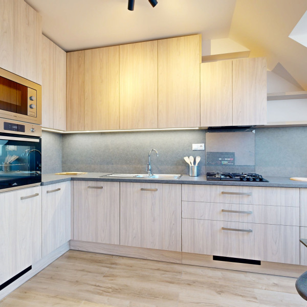 PRENÁJOM zariadený 2-izbový byt s parkovacím miestom