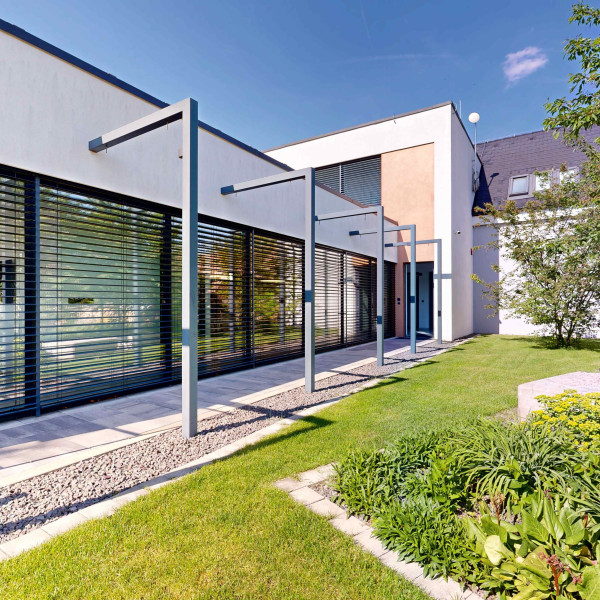 Na prenájom: moderný objekt s ateliérom – Oravné