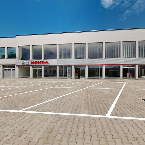 🏢 Na prenájom multifunkčné priestory – Trnava Nitrianska ul., prízemie + poschodie, 2 100 m²