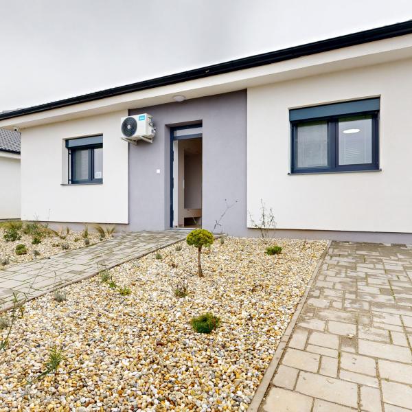 Nový rodinný dom v Opoji na prenájom – voľný ihneď!