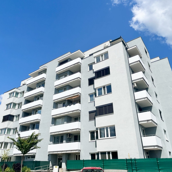 4i byt s 2 terasami a 2 parkovacími miestami