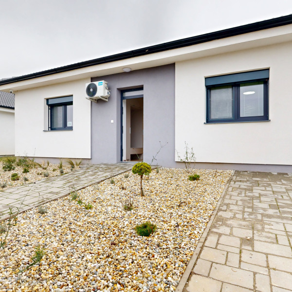 Nový rodinný dom v Opoji na prenájom – voľný ihneď!