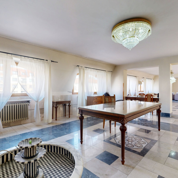 PREDAJ | Exkluzívna nehnuteľnosť v centre mesta Trnava – byt v podkroví s výnimočnou výmerou