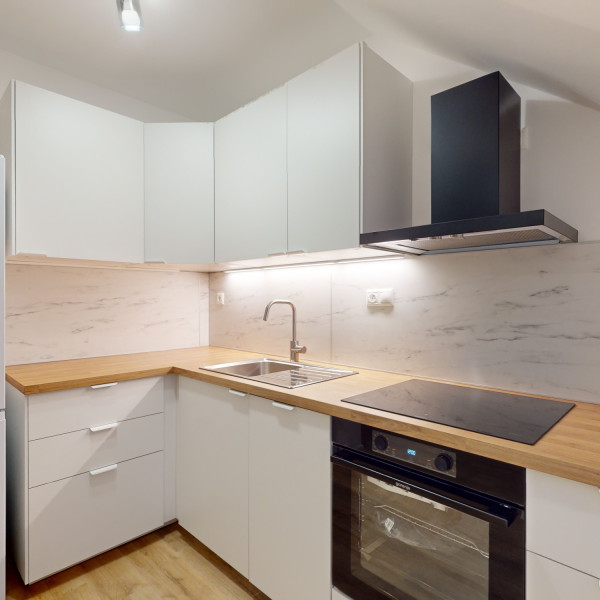 PRENÁJOM zariadený 1-izbový byt s parkovacím miestom