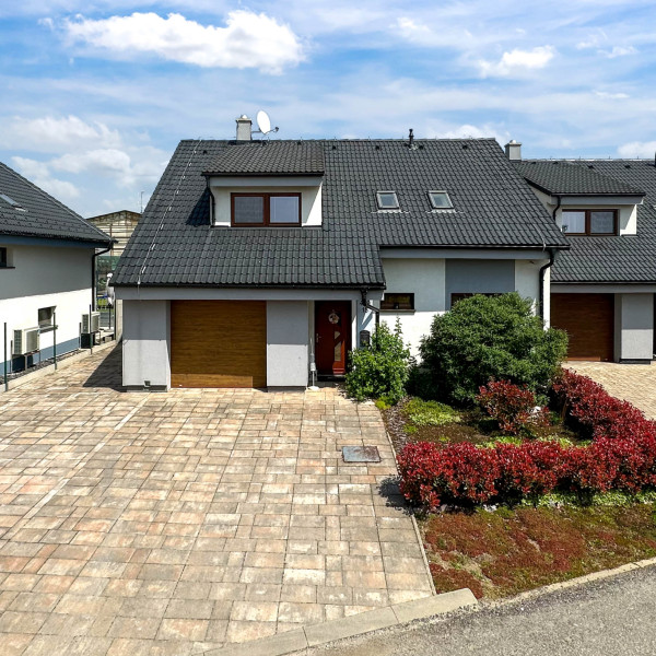 MODERNÝ 4-IZB RODINNÝ DOM S GARÁŽOU-BOHDANOVCE NAD TRNAVOU