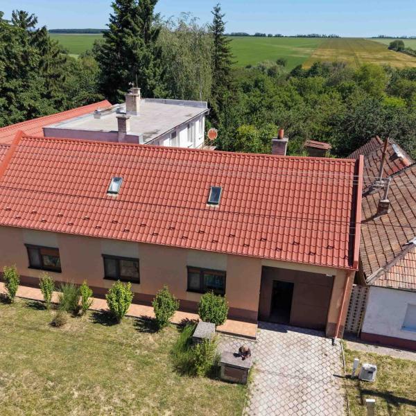 Na predaj: 7izb RD – Suchá nad Parnou