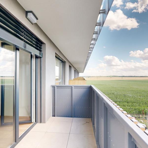 Moderný 2-izbový byt s parkovaním a panoramatickým výhľadom – Púpavy pri Aleji, ul. Gen. Goliana