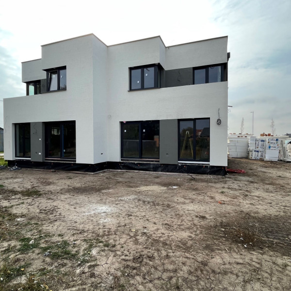 Vo výstavbe 5izb RD v Križovanoch nad Dudváhom