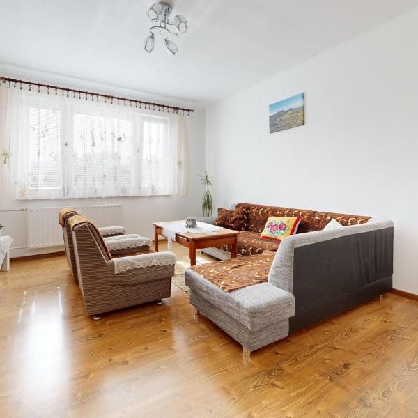NA PREDAJ PRIESTRANNÝ 3-IZBOVÝ BYT - DUBNICA NAD VÁHOM