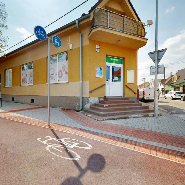 PREDAJ: Obchodný priestor v Trnave, Štefana Moyzesa 11